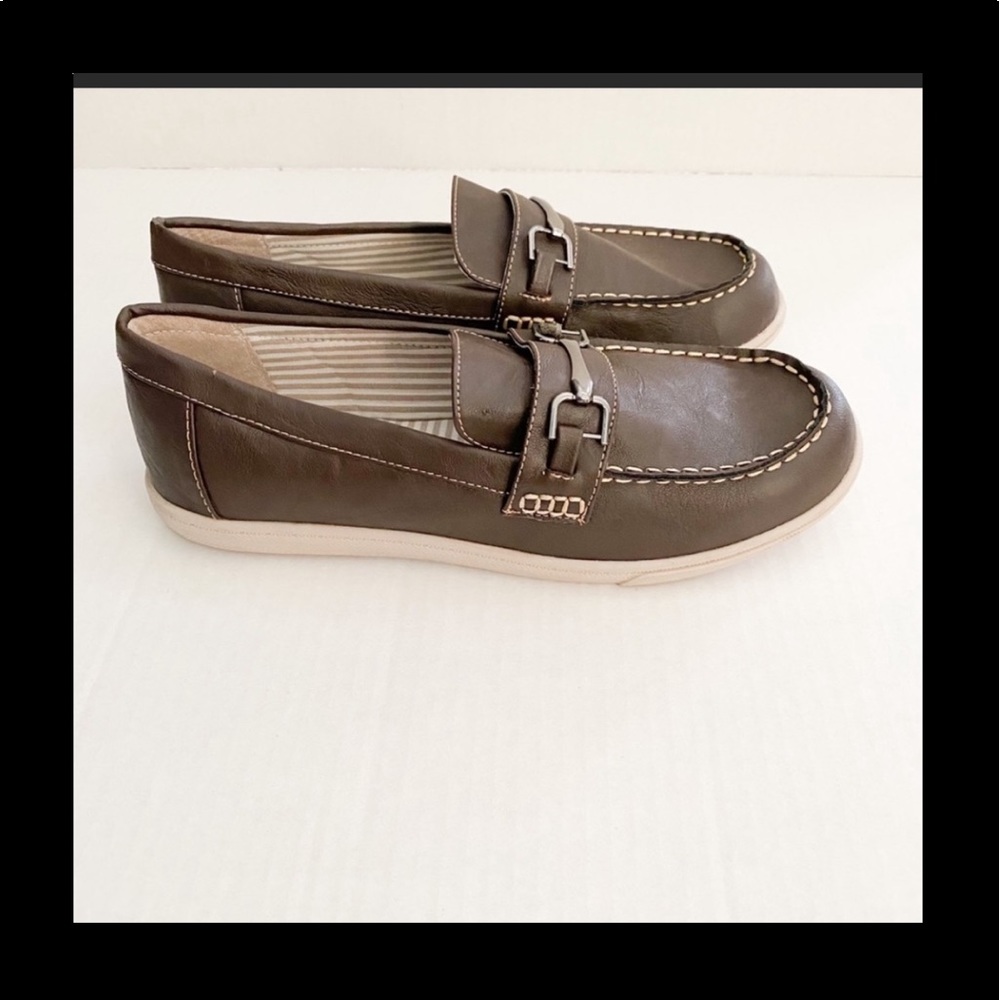 Cole Haan brown size 5 loafers